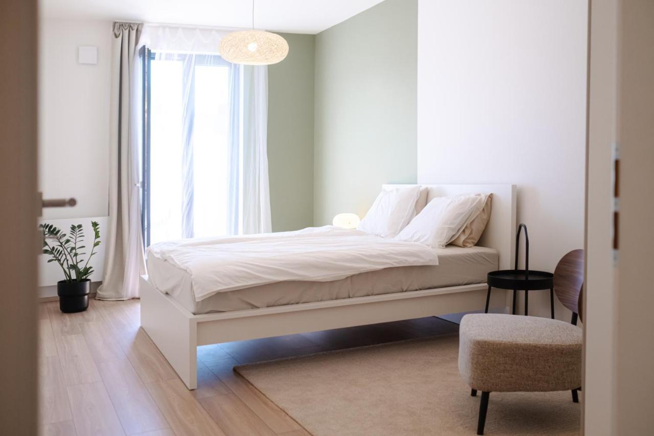 Newly Built Apartment In Vibrant Neighbourhood Prague Exterior photo